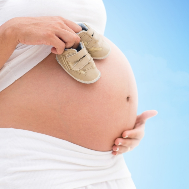 Univers future et jeune maman des soins dédiés à l'institut Mademoiselle Bonjour